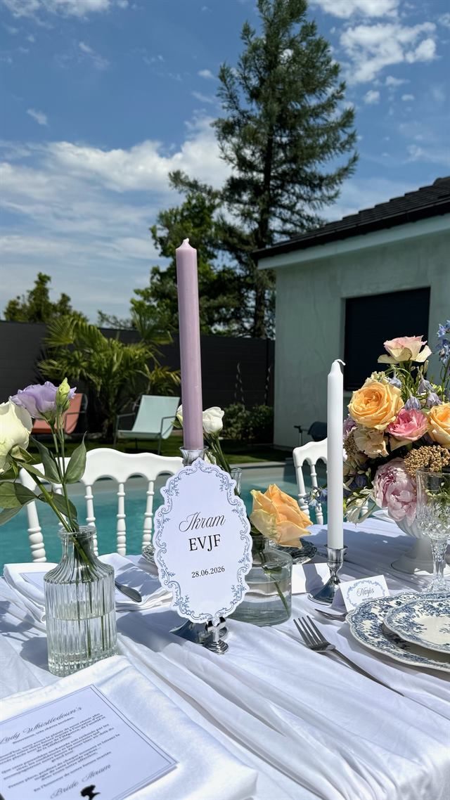 EVJF en extérieur, bougies pastel et fleurs — Fameck