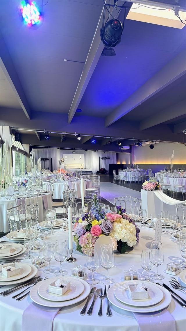 Mise en lumière de la salle de réception — Pavillon Blanc, Maizières-lès-Metz