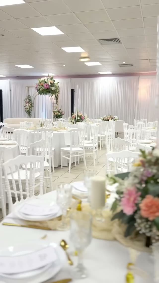 Salle fleurie en camaïeu pastel — Nancy